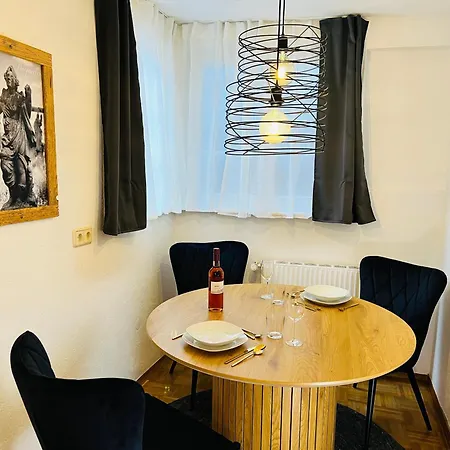 #stadtspeicher - Blauer Stern Mitten In Der Altstadt Rothenburg ob der Tauber